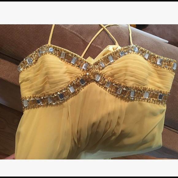 Formal Gown - Picture 5 of 7